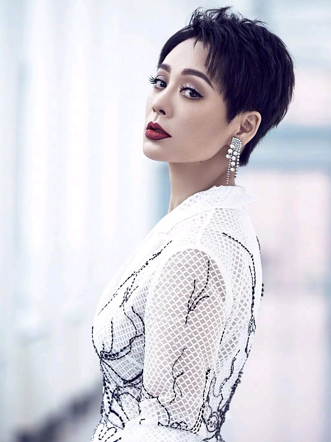 娱乐圈里有谁是天生大女主的长相