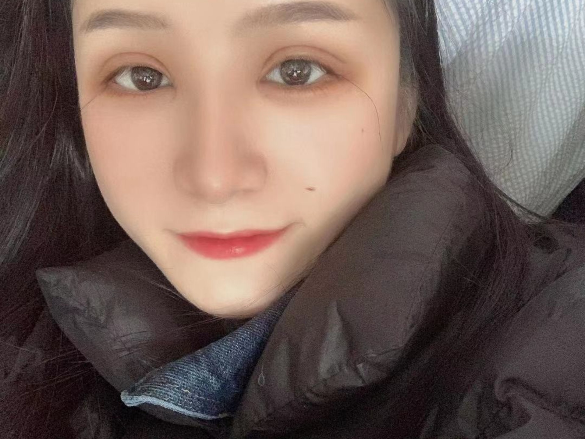 我是天生单双眼最可气的是越长大越发现自己还有大小眼的问题左边眼睛