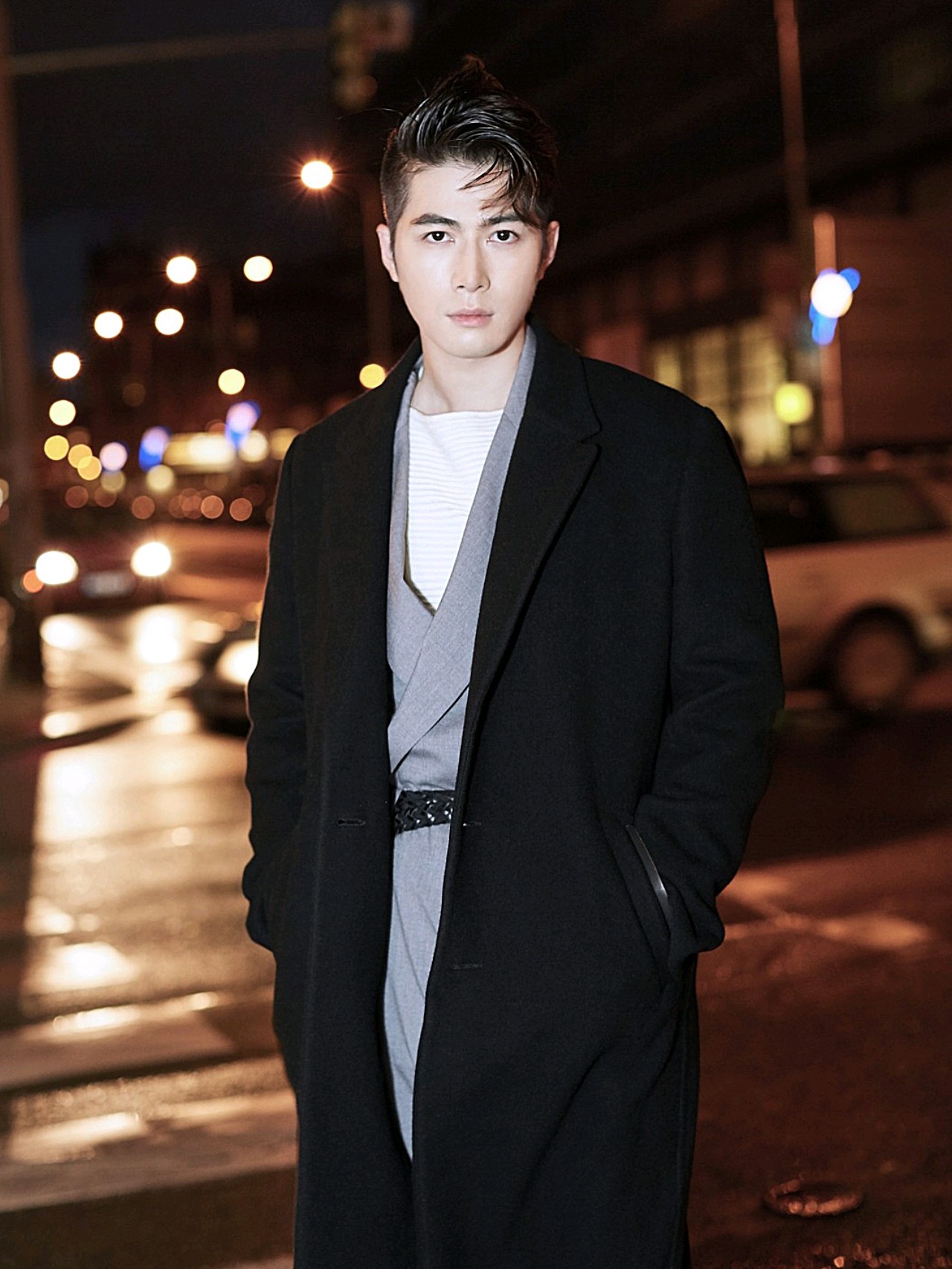 不知道大家还记不记得《小时代》陆烧的扮演者陈学冬.