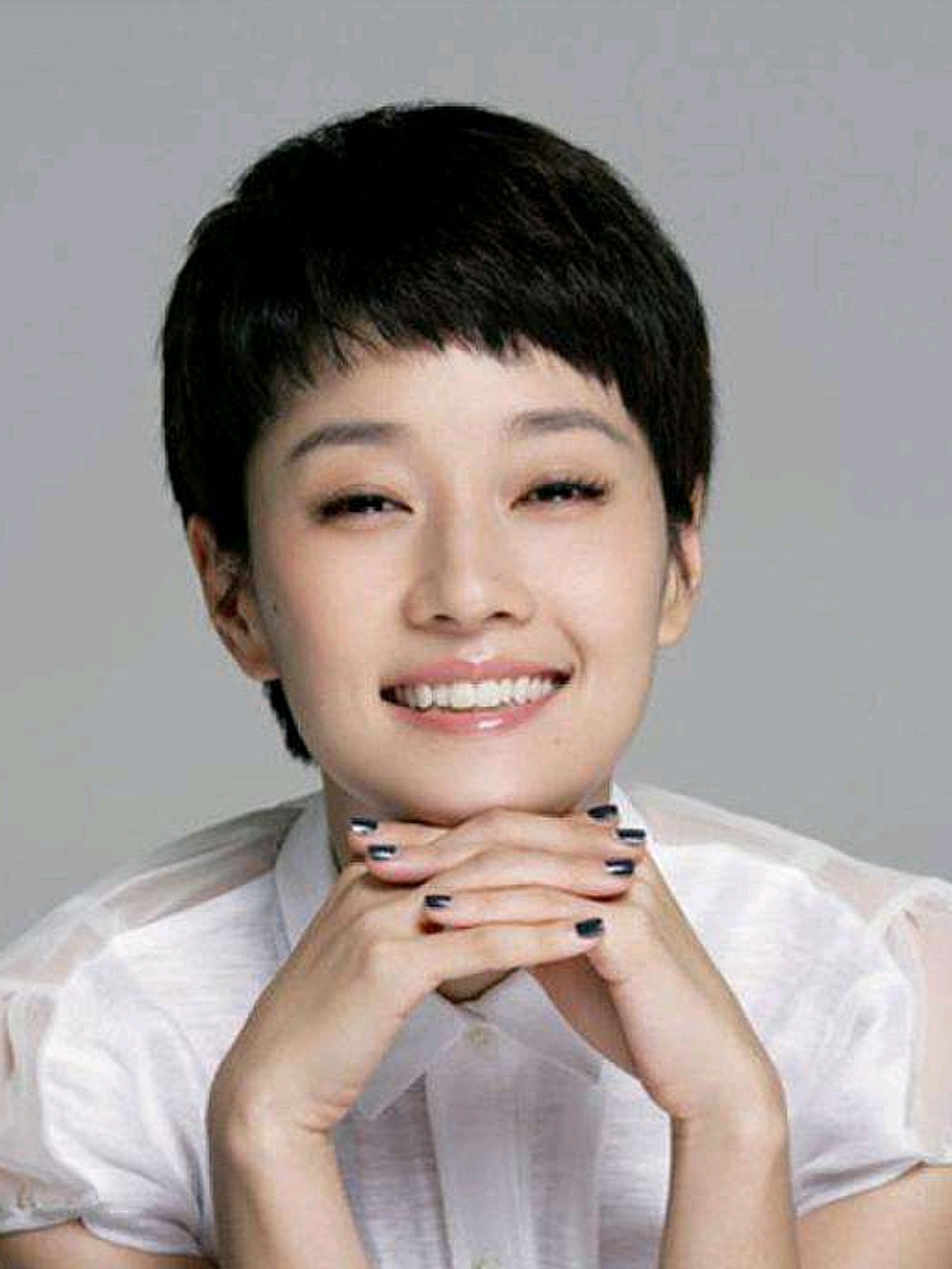 比如,马伊琍就是实现了从长发到短发的华丽转变.