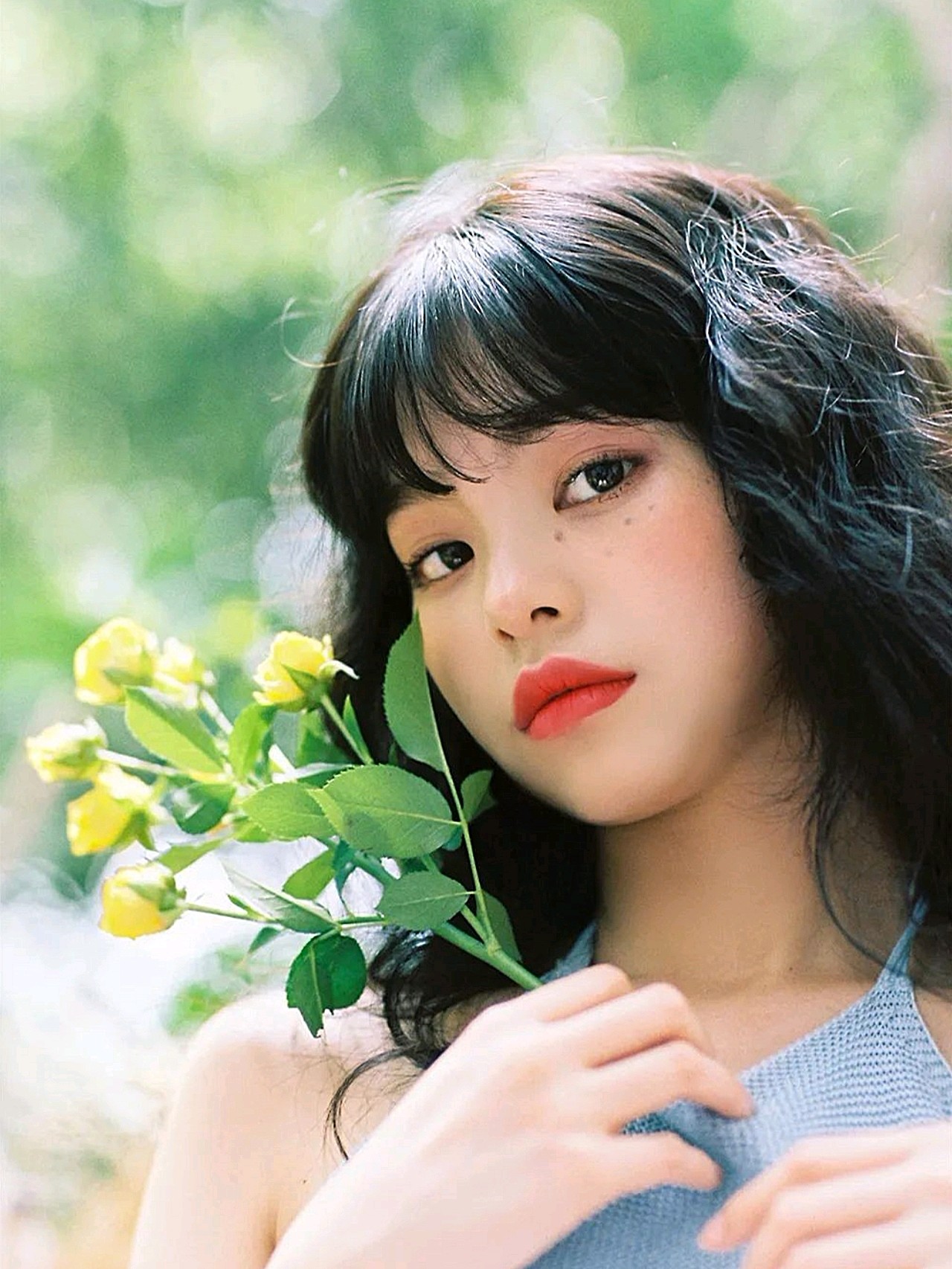 这三位小姐姐的写真都各有特色,三个人不是千篇一律的网红脸,有自己