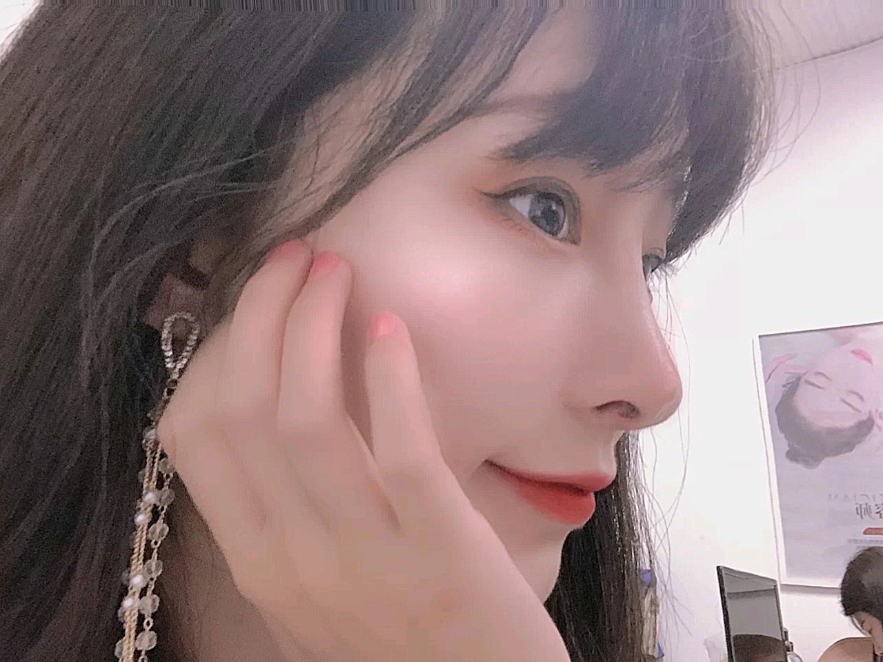 不顾家人反对做了气质隆鼻自然直鼻微翘