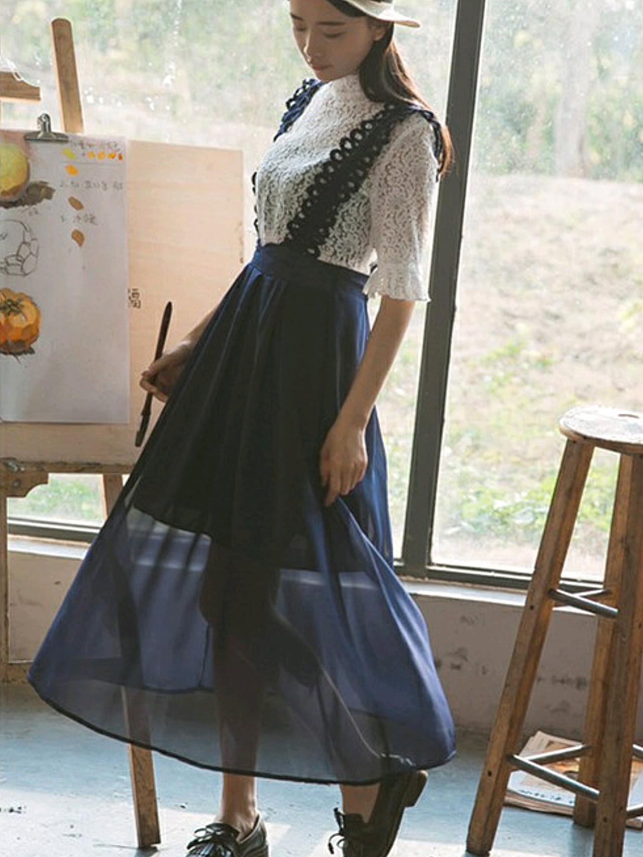 女生夏季穿什么颜色衣服好看不同颜色衣服的穿搭技巧