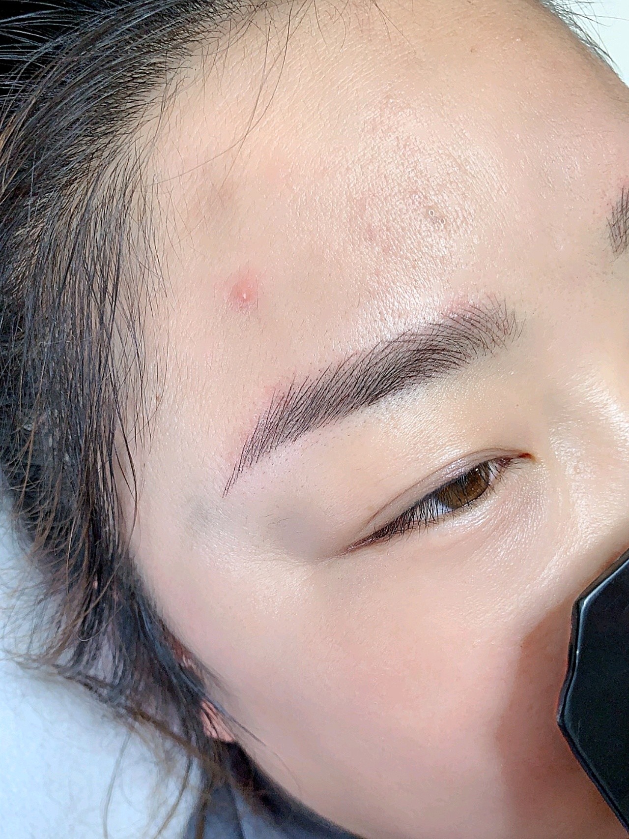 4年前做找星际老师做的美瞳线,今天过来做的仙羽眉,本来想瘦点在做,这