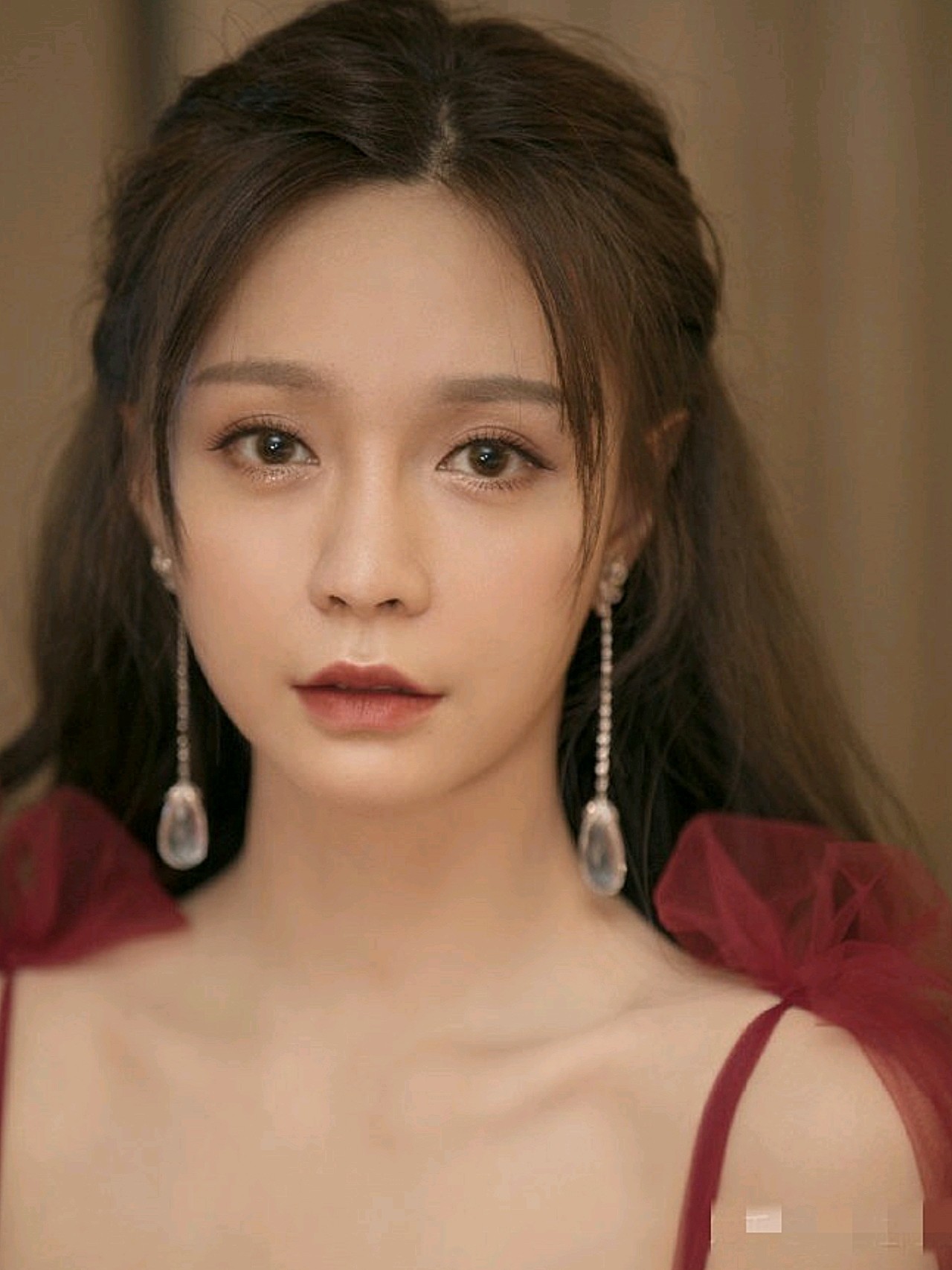 79157915如何评价《乘风破浪的姐姐》中沈梦辰的颜值?