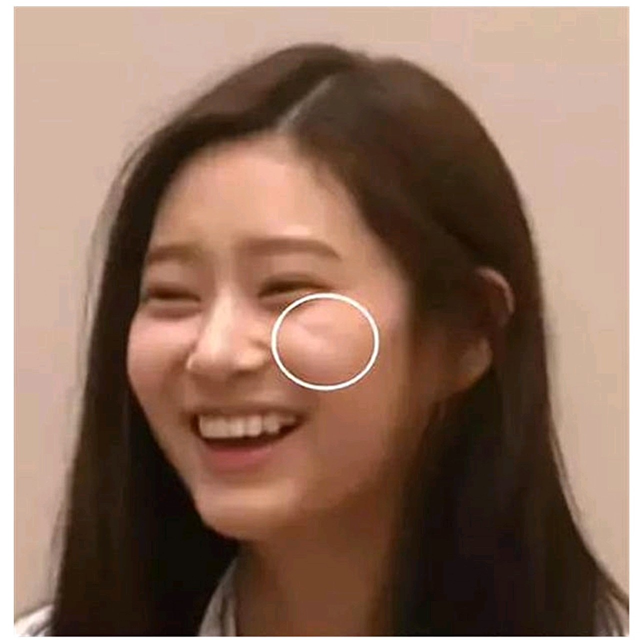 一旦有印第安纹,不仅外貌上会给人一种生气,衰老的印象,而且从面相上 