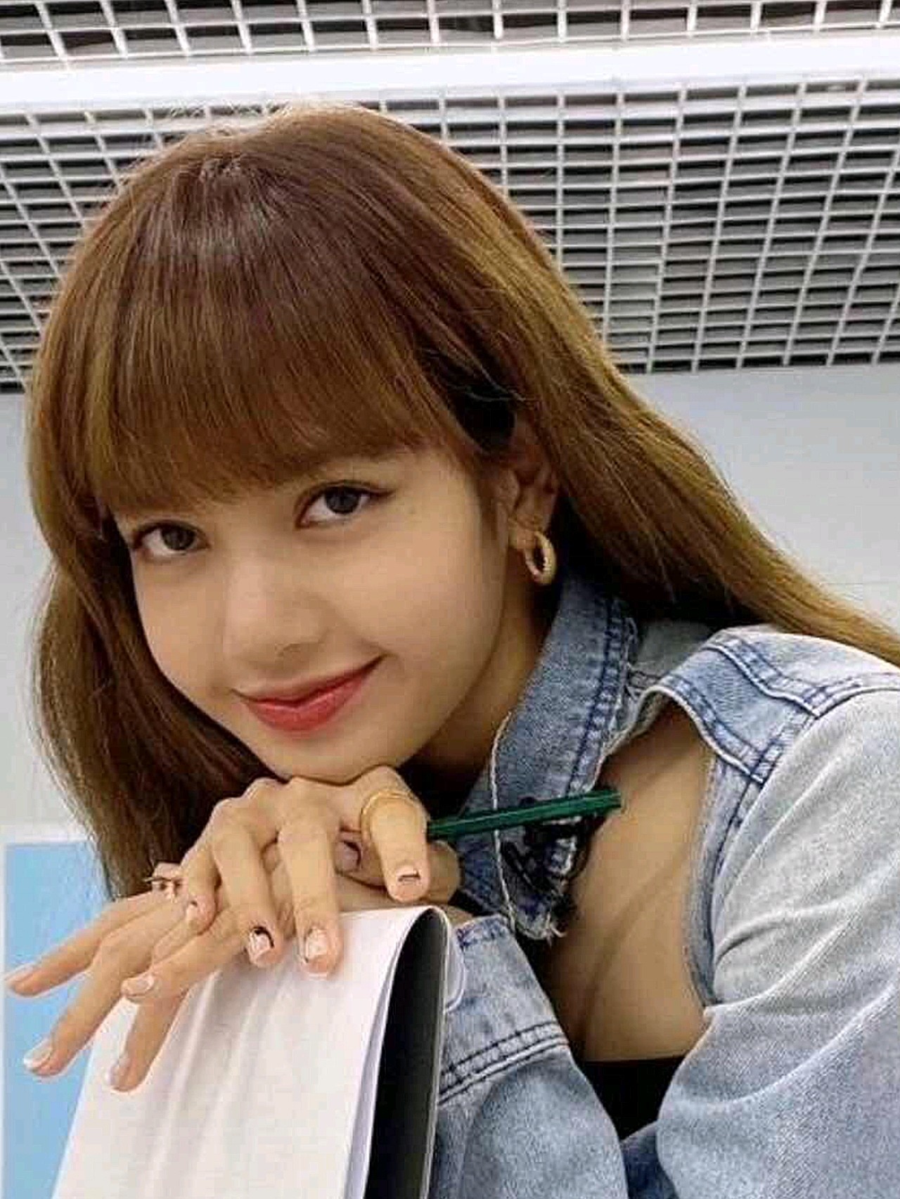 为啥lisa有肉鼻子还那么好看