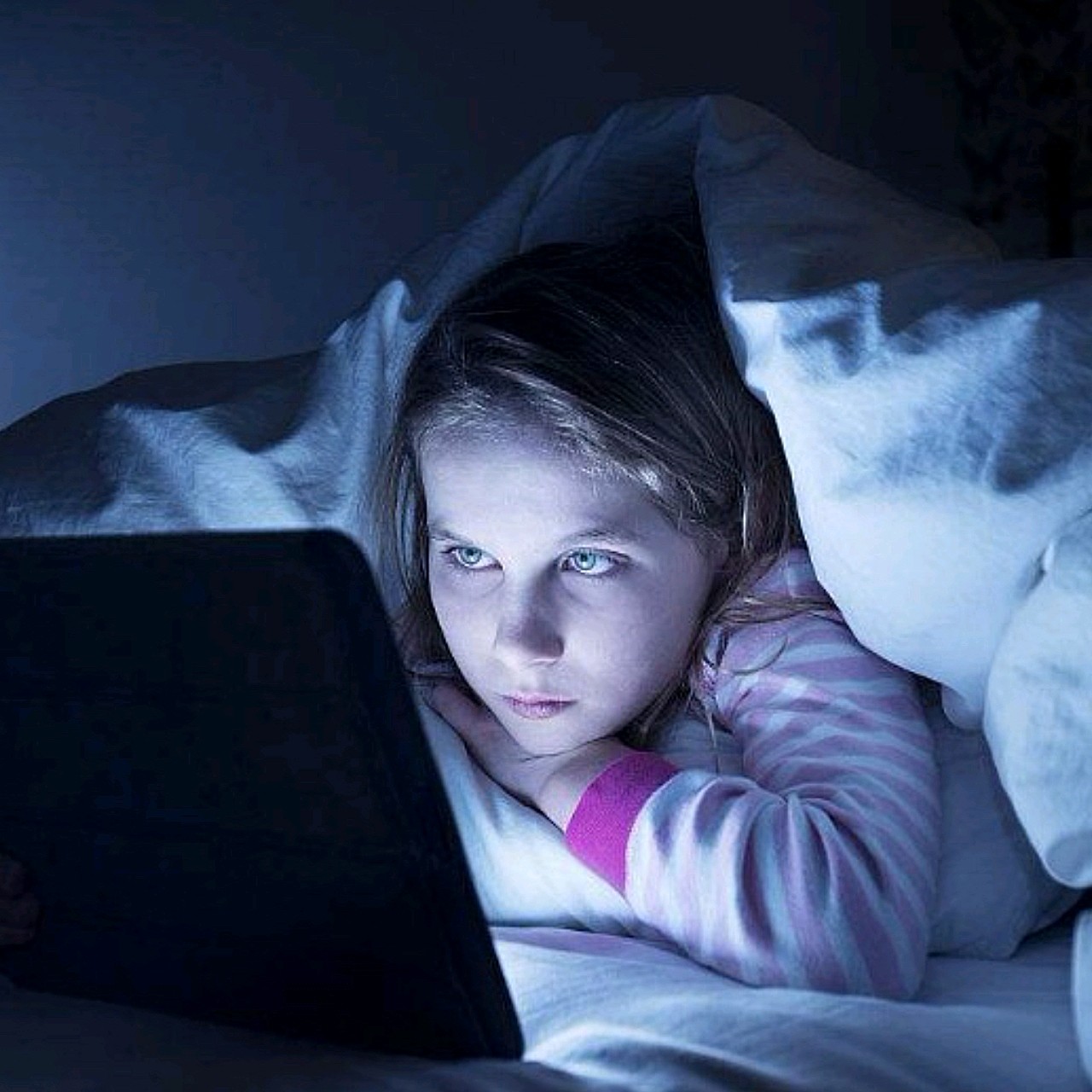 导致下颚线不清晰的元凶习惯方面7815熬夜熬夜势必导致_圈子-新氧