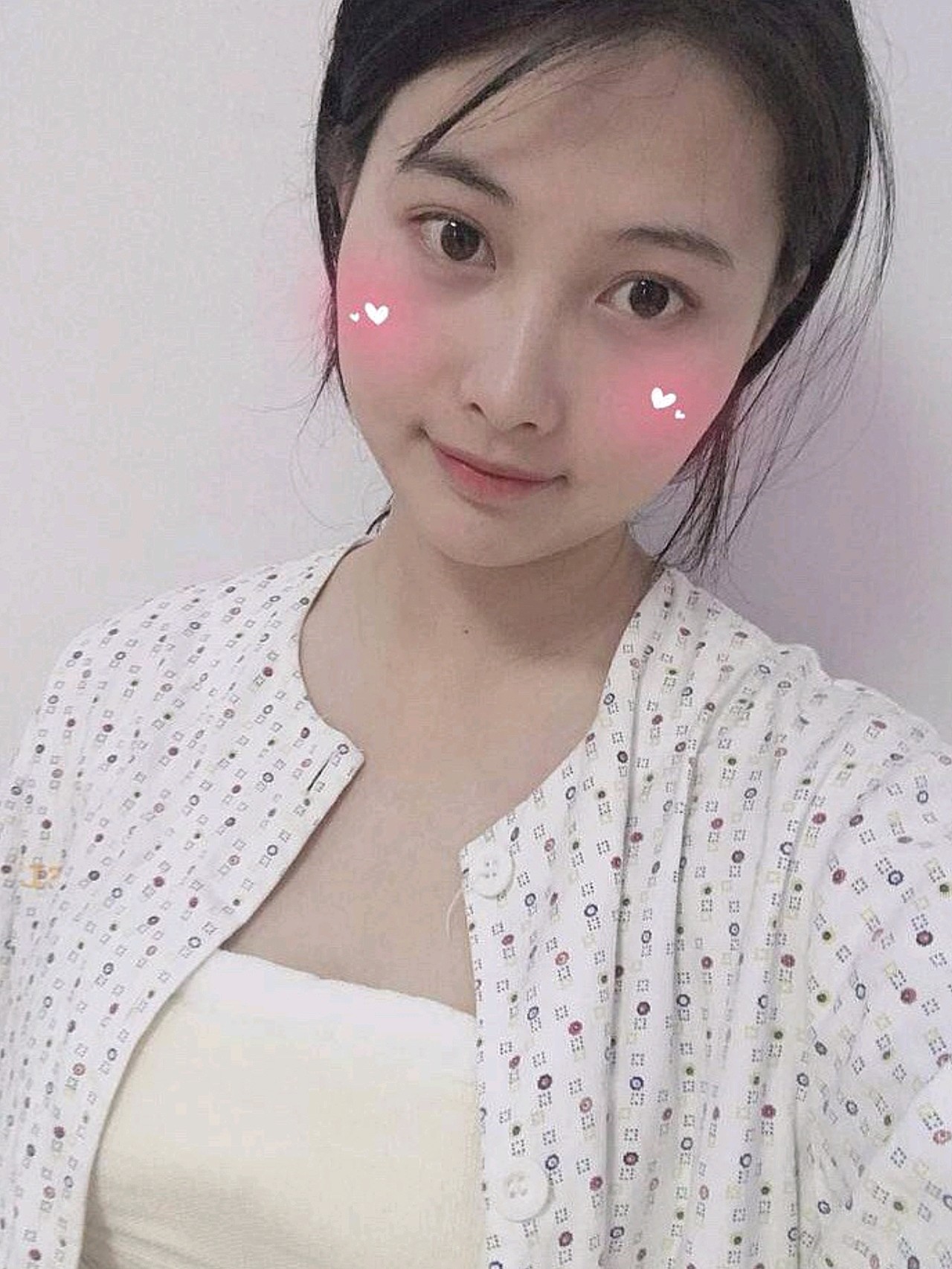 任何一个平胸妹都要摇身一变成为d罩杯的性感女神,怎_圈子-新氧美容