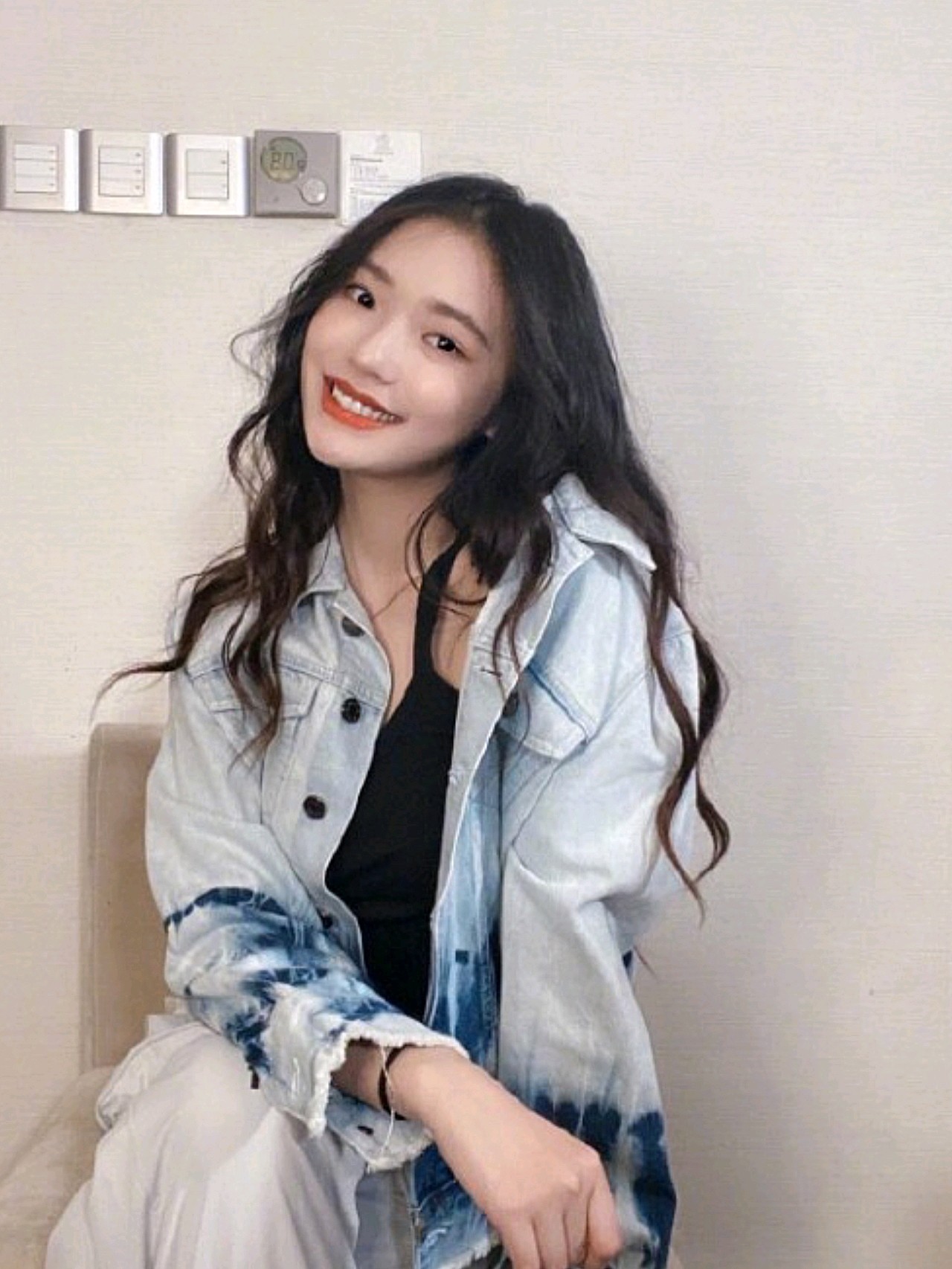 这届网友入戏太深了,许幻山扮演者被寄绿茶,而林有