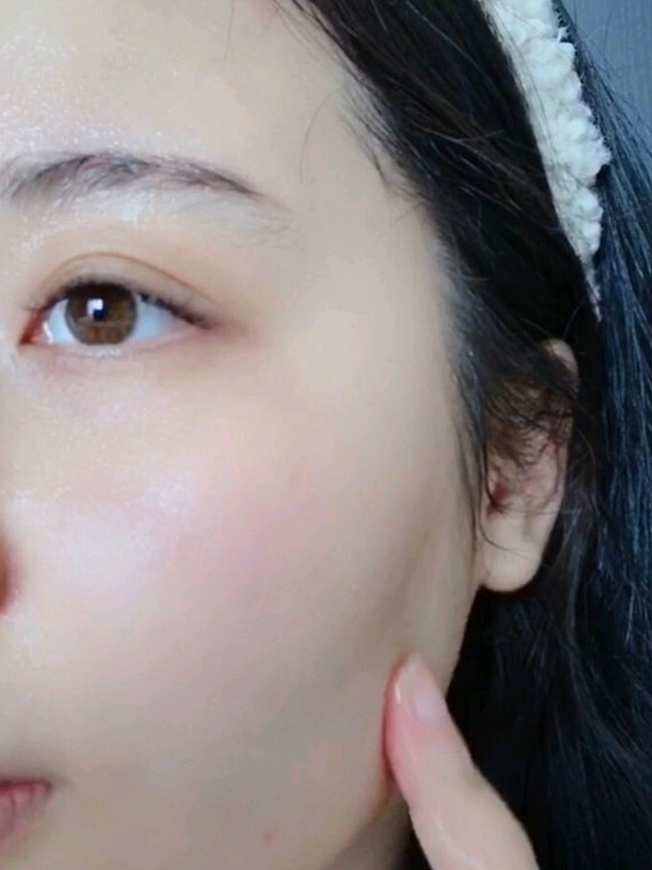 洗完脸后皮肤紧绷会更容易长痘吗