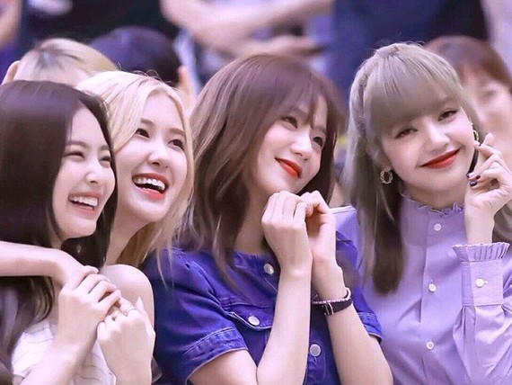 为什么black pink都那么好看,而你却是葱头鼻,大饼脸?