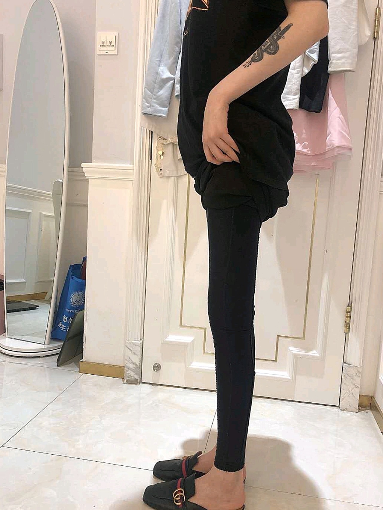 到现在快两个月了,分享几张腿照看看,是不是很细,哈_圈子-新氧美容