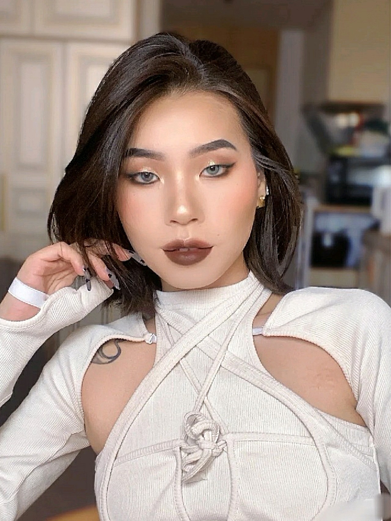 解密单眼皮如何画暖调小烟熏轻欧美.