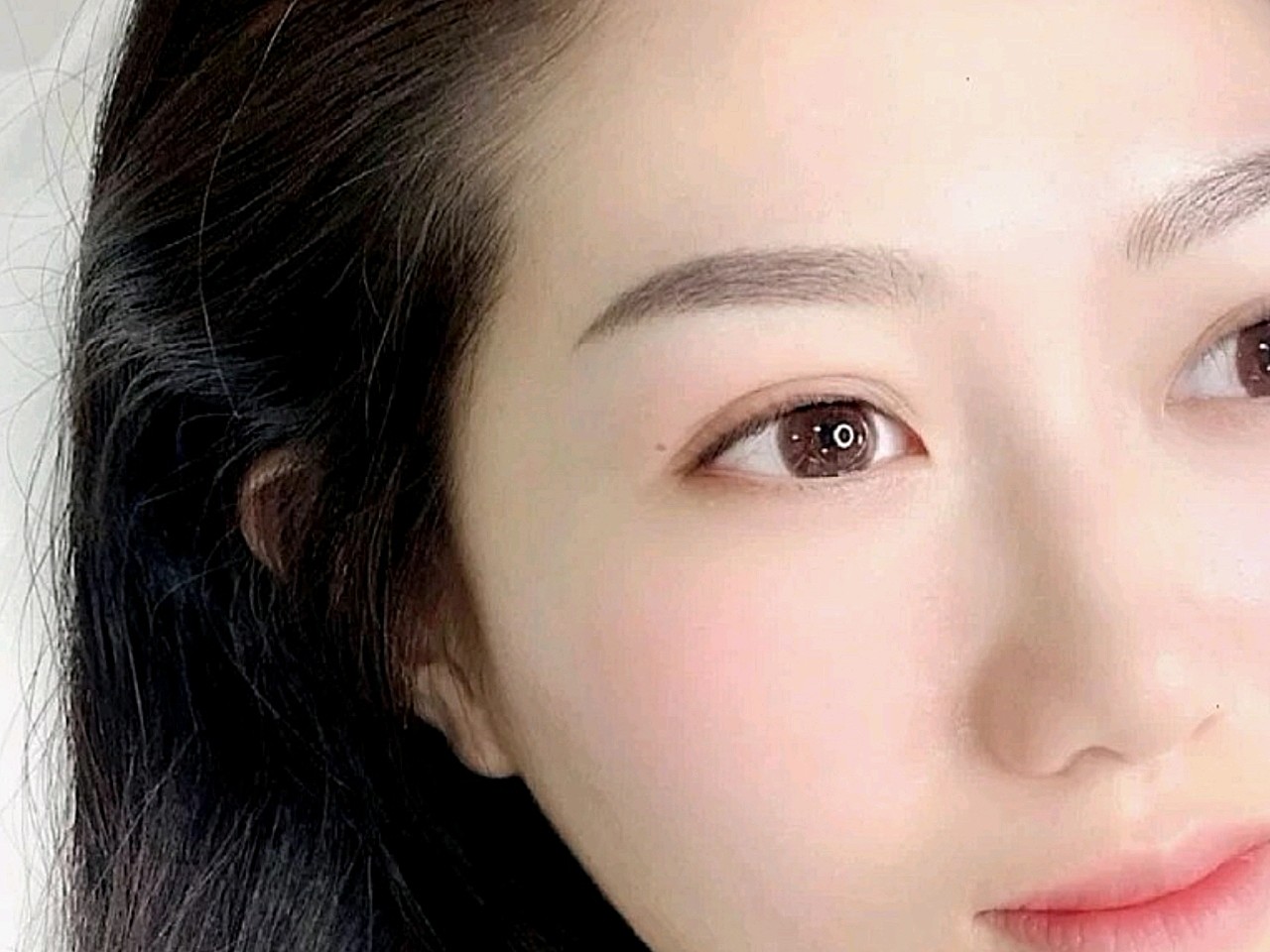 很自然的一款眉毛,化妆的时候都可以不用画这个眉毛啦,非常棒