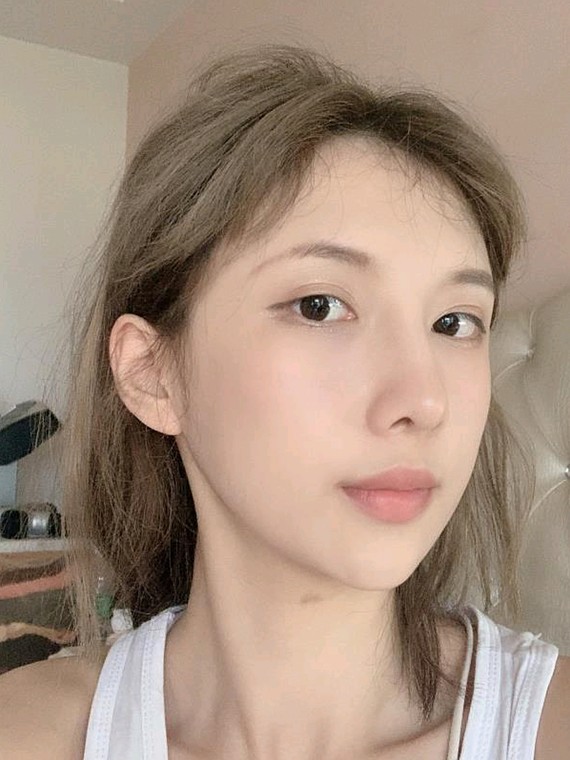 7115历来认为卵圆形脸型即俗称的瓜子脸或鸭蛋脸是最理_圈子-新氧