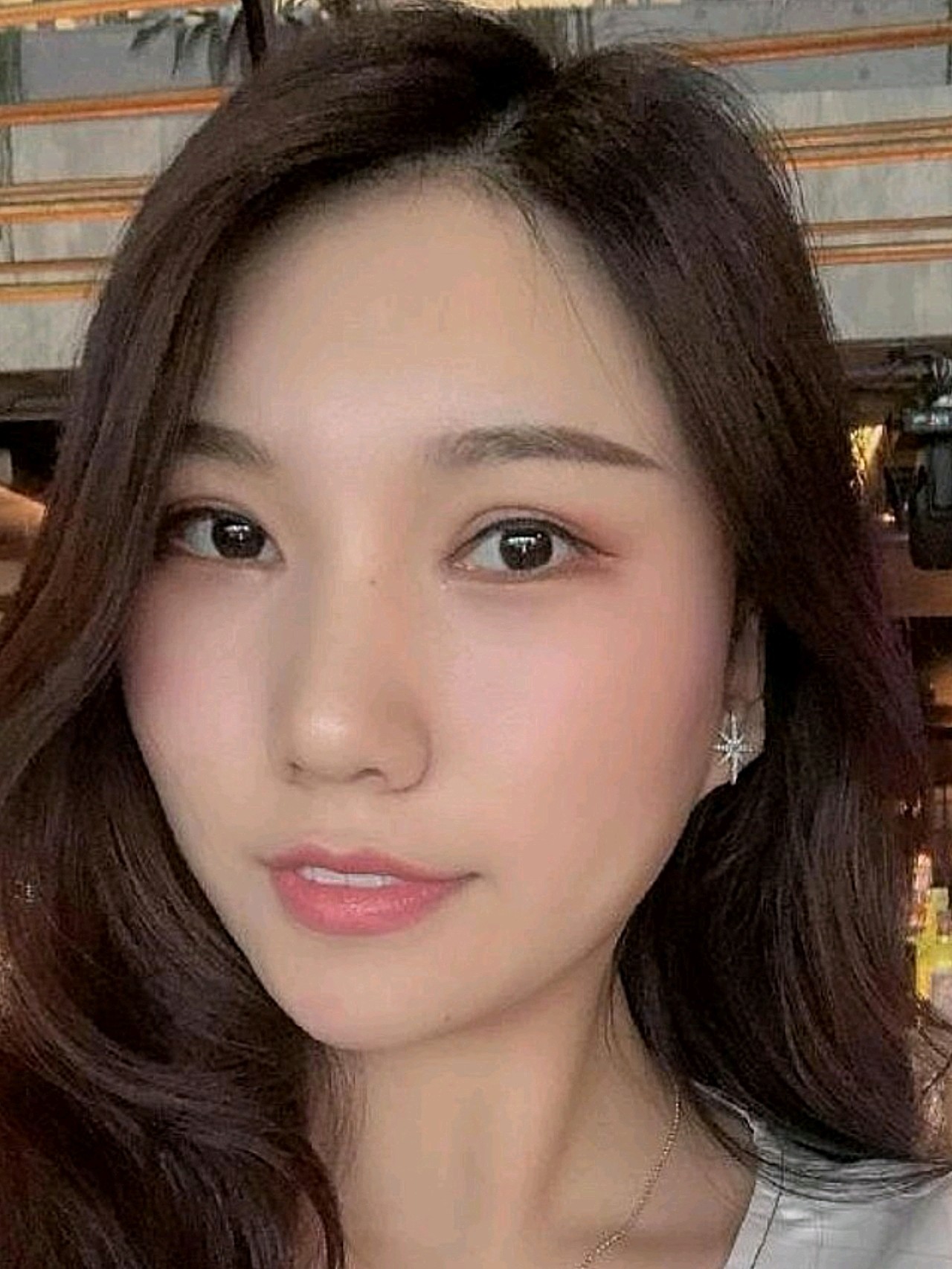 面部饱满:很饱满