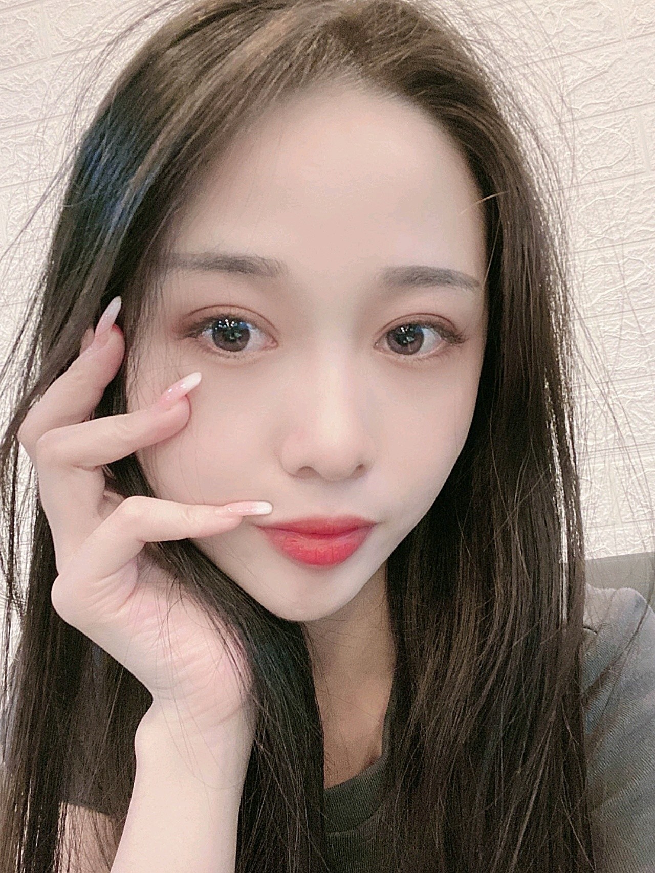 小清新,可是给人的印象并不深刻,我想要的就是如今的这种大双眼皮的
