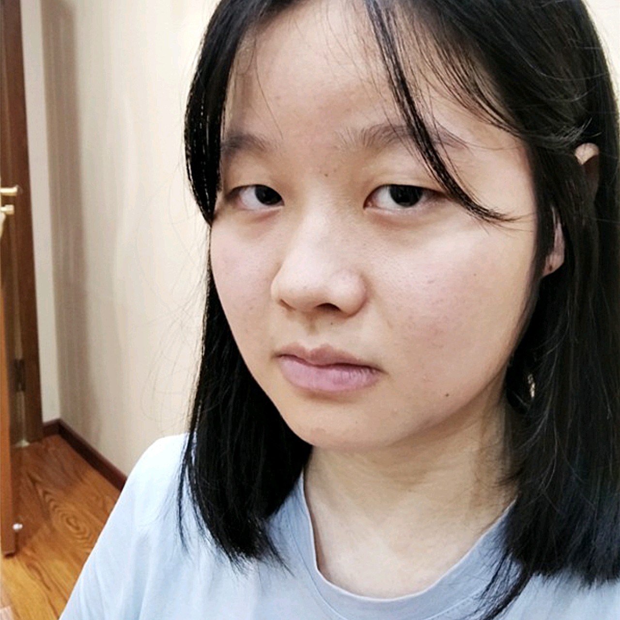 都说脸大不可怕,可怕的是脸大了还眼睛小,一整张脸看_圈子-新氧美容