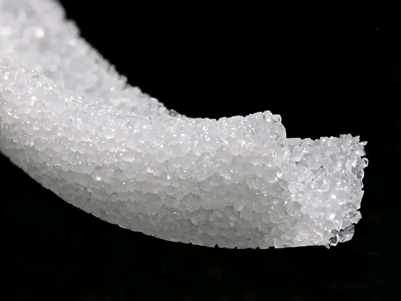 超体超肋,想必这两种材料也是受到了很多小红署的观望