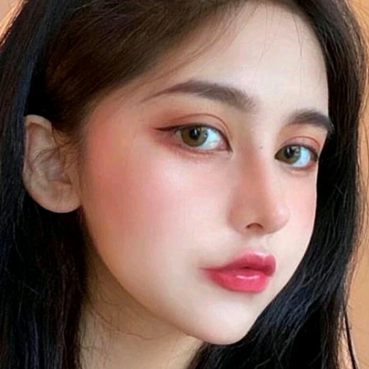 感觉自己鼻子消肿了之后看起来比较小巧了,术后半个月左右的时间鼻子