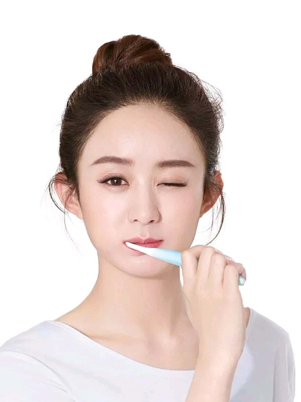 如少女一般元气十足,我们看赵丽颖和谭松韵就会感受到圆脸的魅力了
