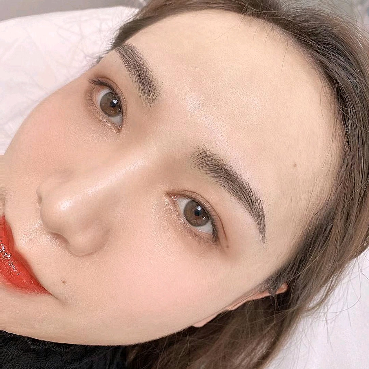 平时上班没有时间化妆,而且手残所以想着做个眉毛后期