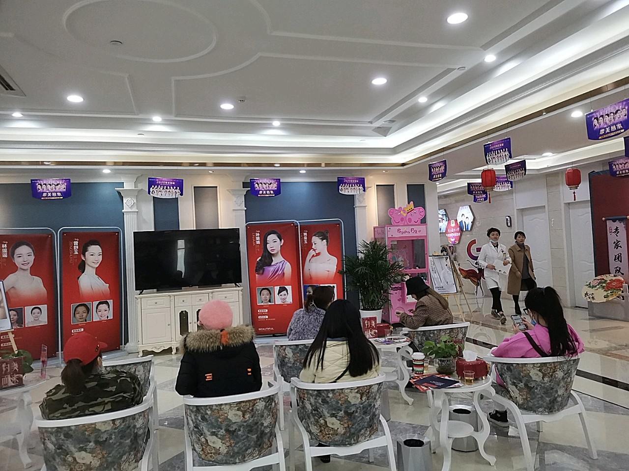 这边医院人还是挺多的,注射的时候有点肿胀感,不过医_圈子-新氧美容