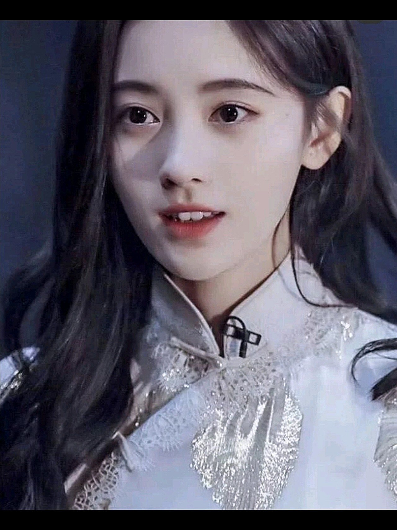 被称为"四千年美女"的鞠婧祎