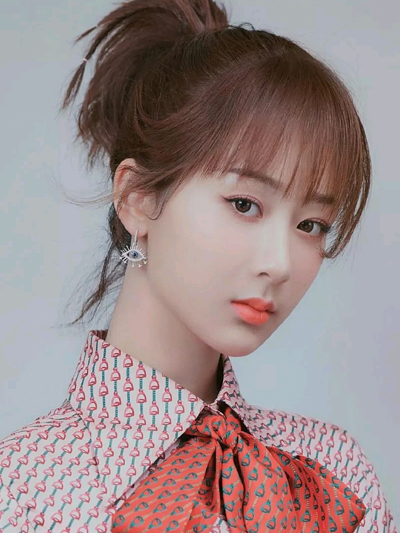 娃娃脸——杨紫