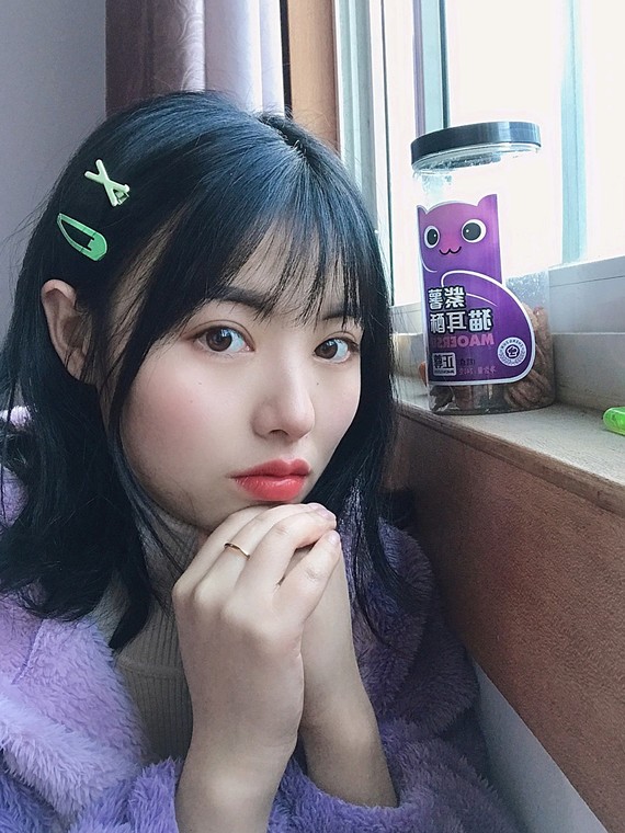 爱自拍的女孩子都希望自己拍出来的照片自然好看还不用_圈子-新氧美容