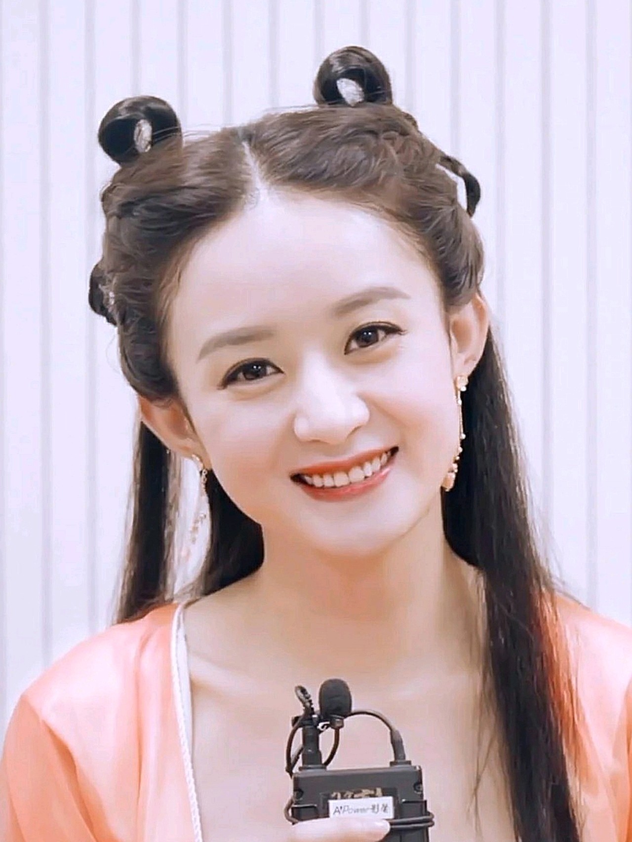 78说到娃娃脸,大家是不是首先想到了赵丽颖呢?