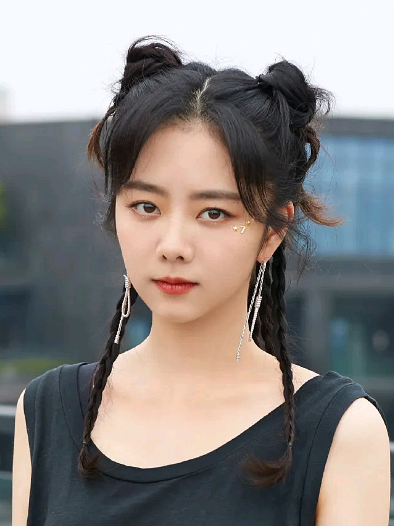 78娃娃脸代表谭松韵