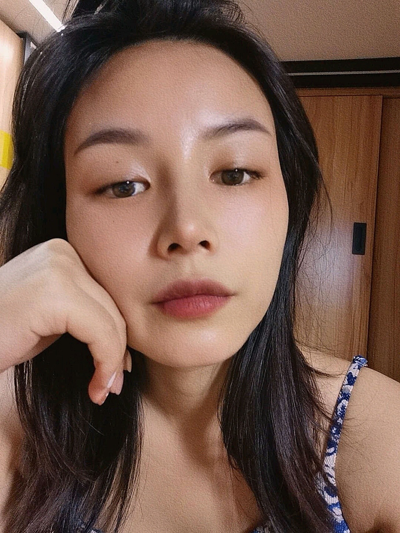 属于圆形脸,所以不适合窄尖的鼻子,现在这种偏圆润的鼻头正合我意.