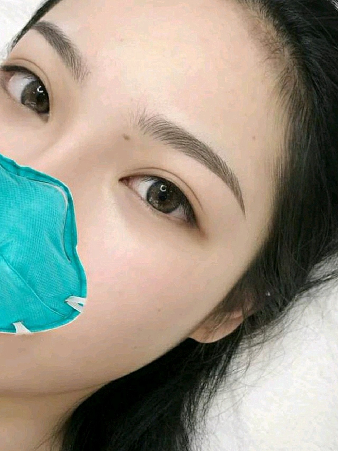 我是知道有底色的话只能纹雾眉,没想到我的底色不