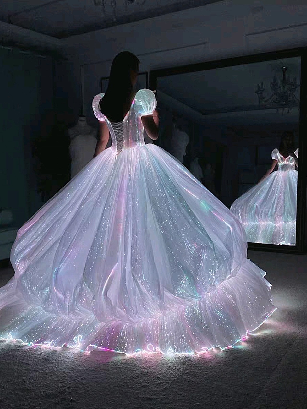 发光裙子好美