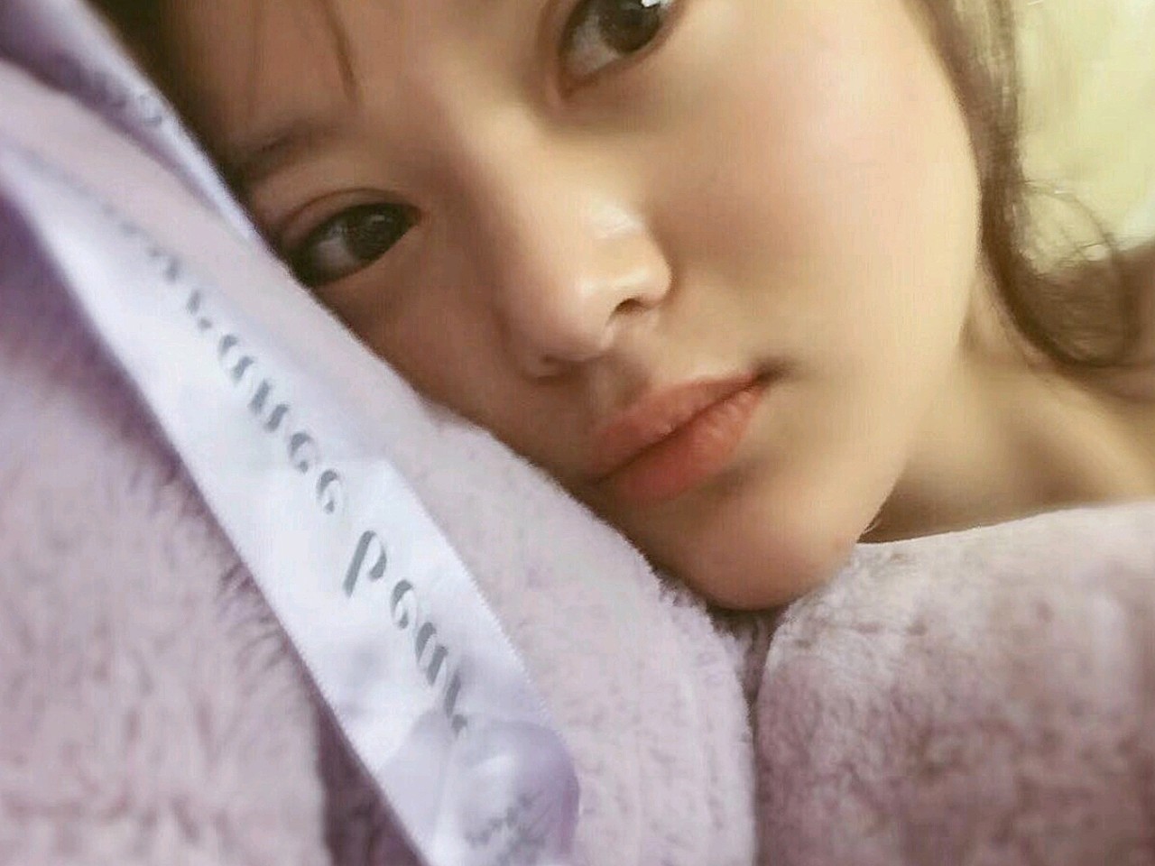 呜呜呜～,在家躺着无聊就自拍几张,美照来一组,有木_圈子-新氧美容