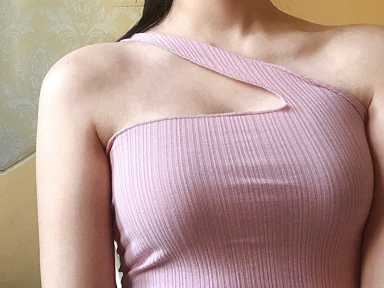 不是很喜欢夸张的,所以选用的是200cc的一个假体_圈子-新氧美容整形