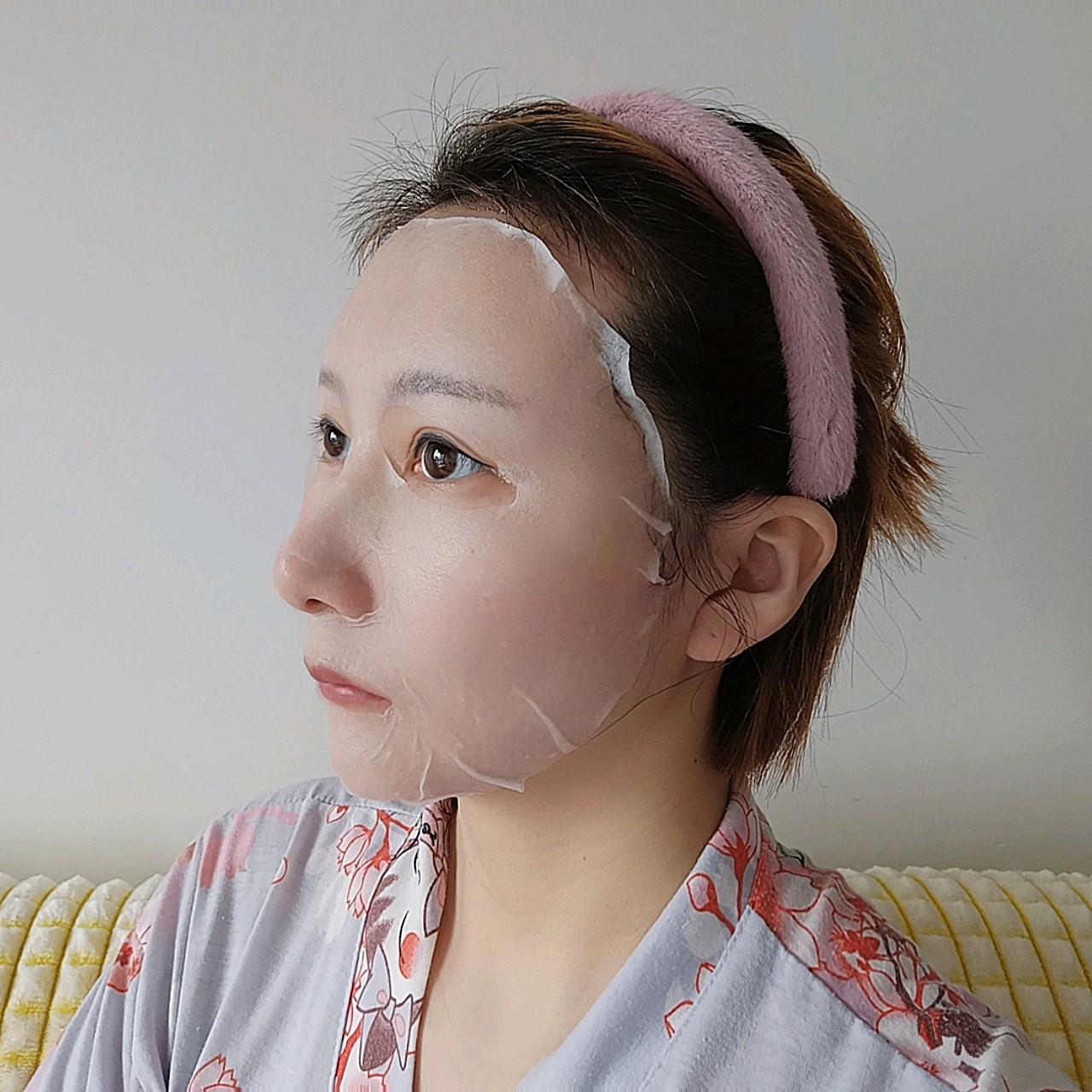 今天来和大家一起分享瑞漾金装冷敷贴面膜的开箱试用