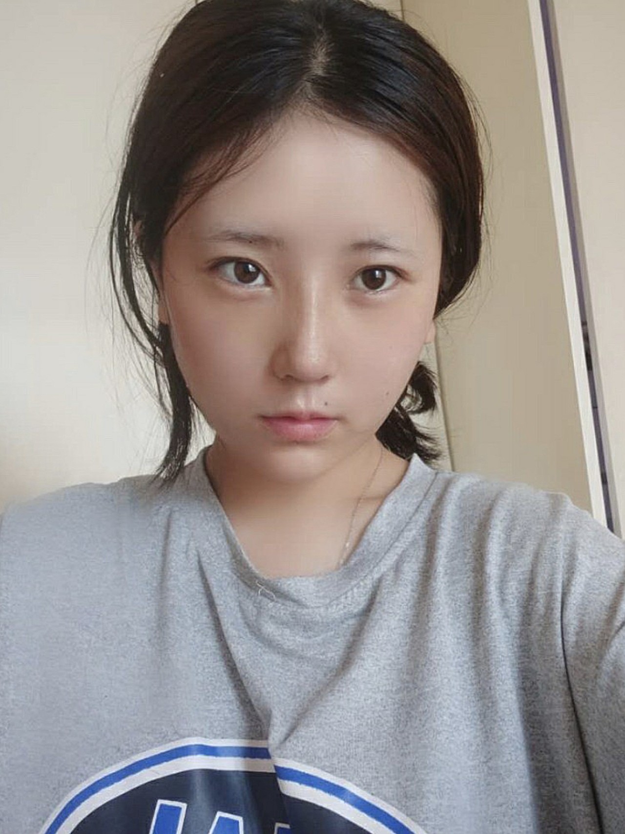 不熟悉她所喜欢的鼻型,导致做出来的鼻型不好看,不自小直鼻子整形图片