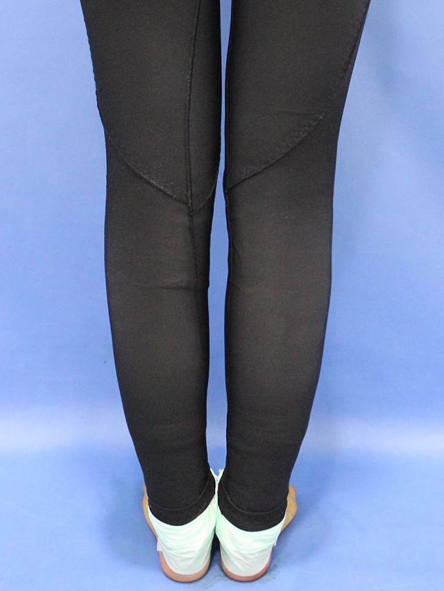 我主要是腿型不好看,两条腿缝隙较大,穿阔腿裤还好,_圈子-新氧美容