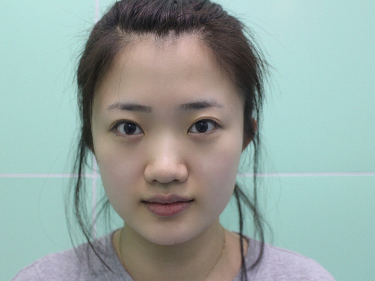 很庆杏眼双眼皮眼距宽大聪明眼距宽好看还是窄好看眼距特别宽的孩子