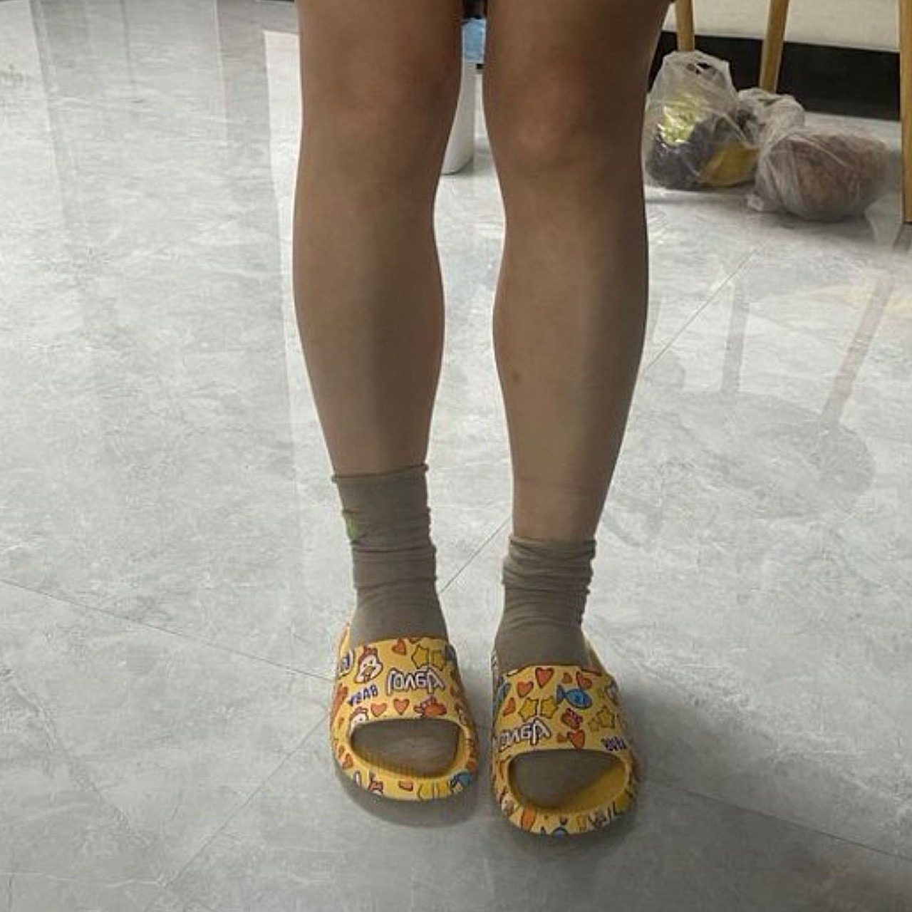 一直以来有着"大象腿,小粗腿"的标签,也许只有瘦腿针可以拯救我了.