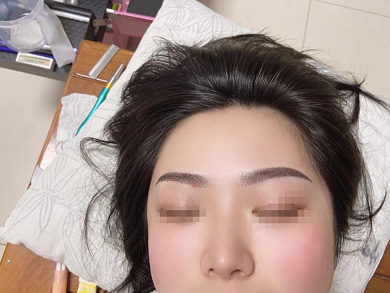 这一到夏天,画的眉毛就开始脱妆啦,形状也不好,在直_圈子-新氧美容