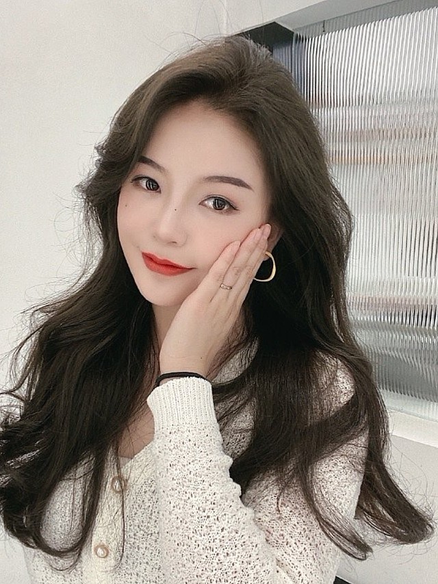 年轻漂亮的脸是充满胶原蛋白的,脸上肉肉的女生一般都_圈子-新氧美容