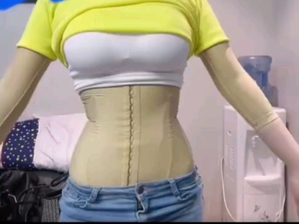 人家都是直角腰,我的可以说是双c腰吧,总之腰线是有_圈子-新氧美容