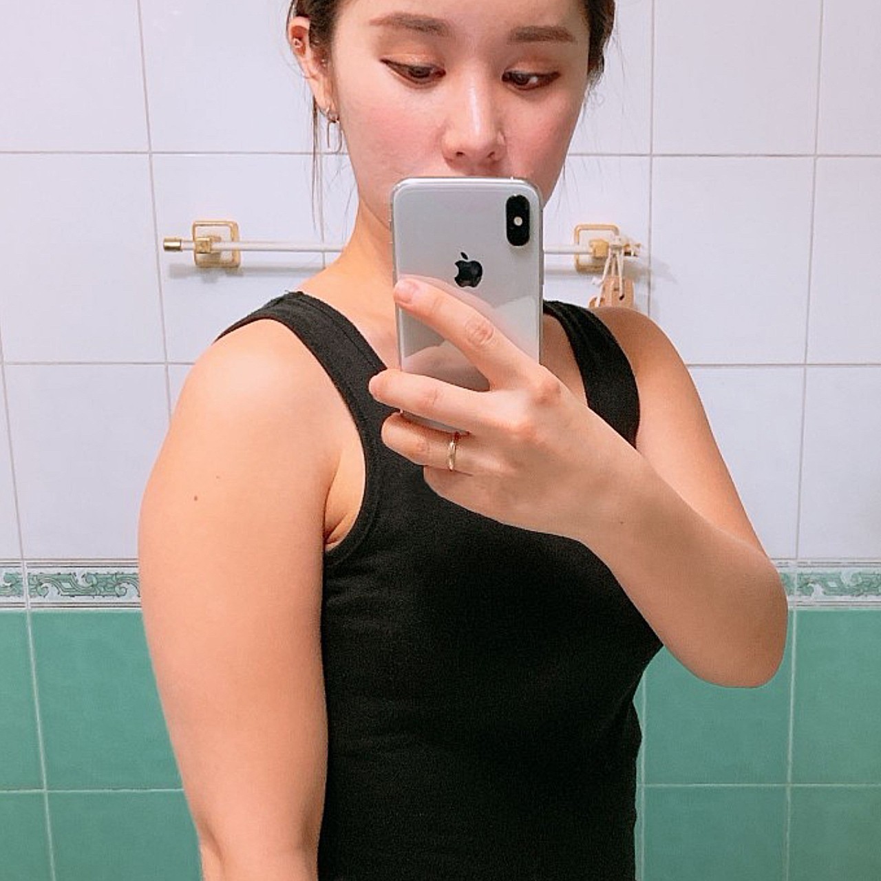 手臂特别胖去健身真的好难坚持下来所以还是选择比较快速的方法去减掉