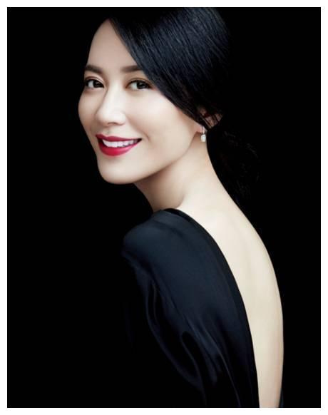 天哪,微博刷到婚纱女王verawang～72岁的状_圈子-新氧美容整形