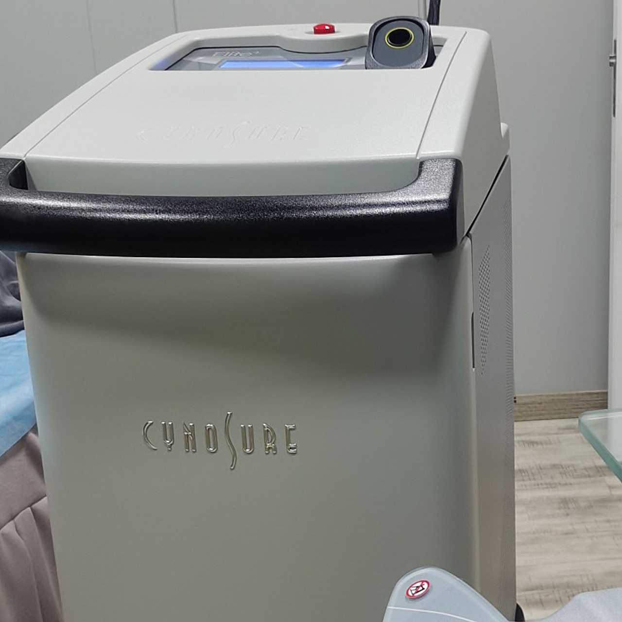 一直在关注新氧很火的赛诺秀5d胶原光到底是何方神器呢我们来探索一下