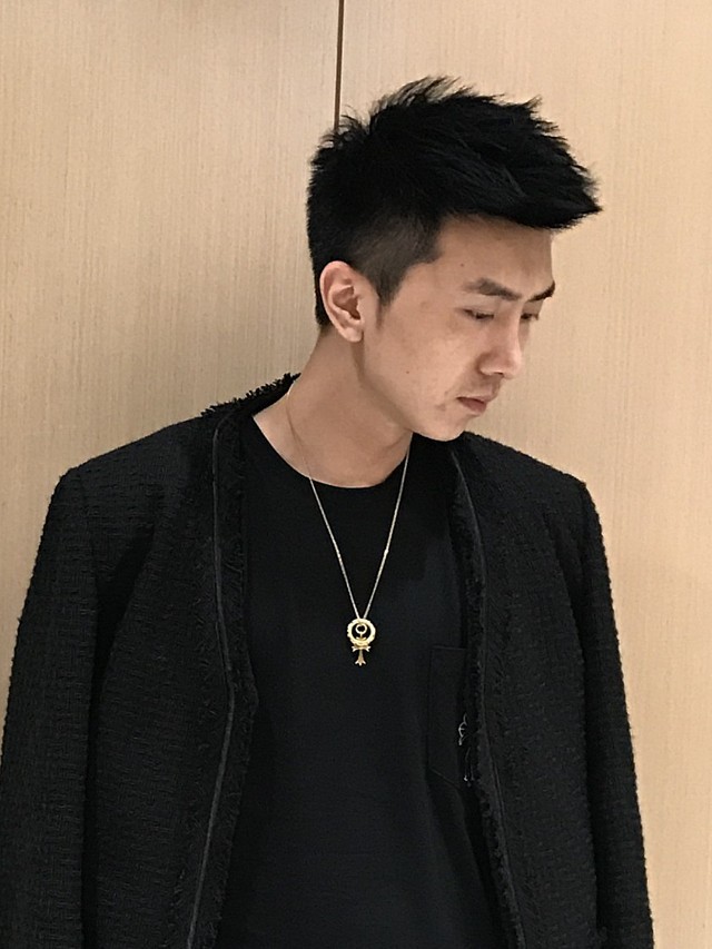 垫了个鼻基底,作为一个男生,鼻子真的比啥都重要,面部比例最看重的就